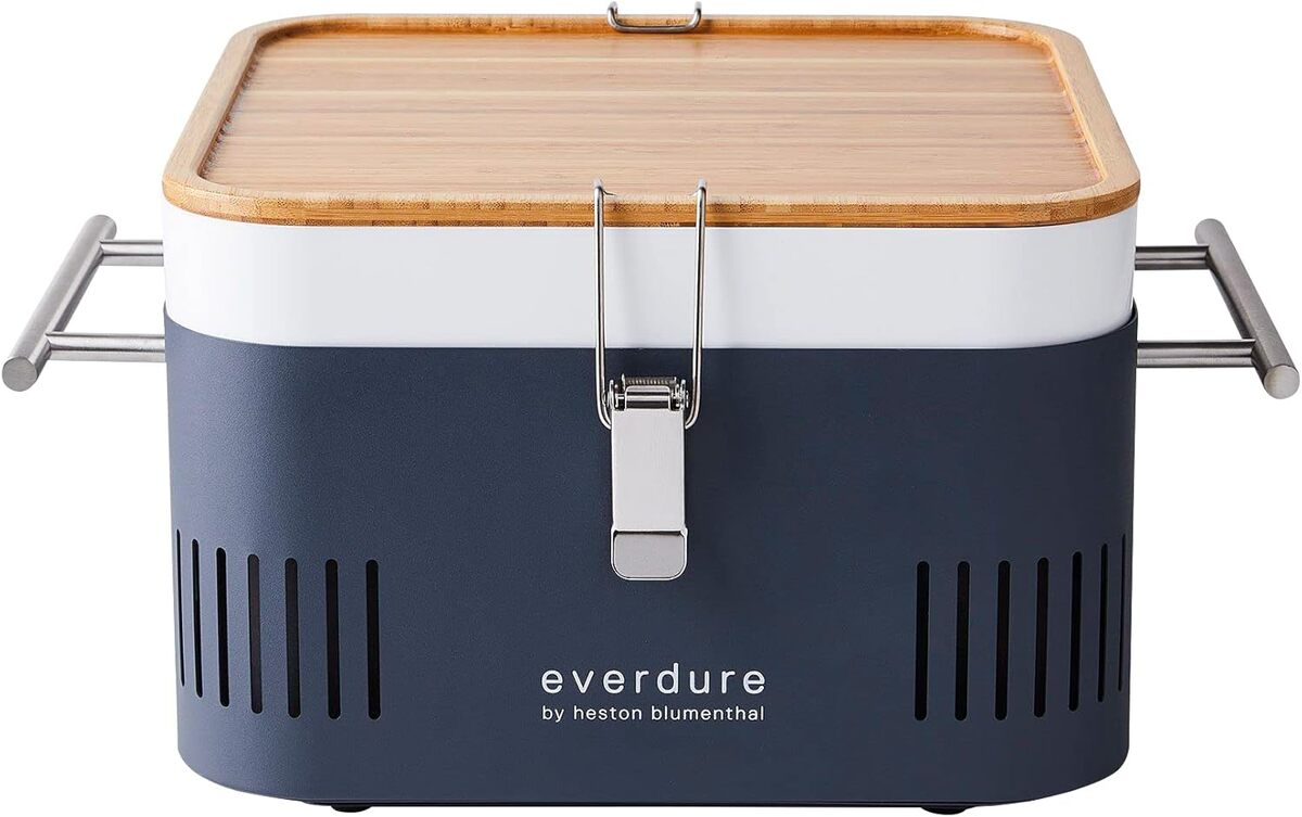 Test du barbecue Everdure Cube à charbon portable 38 cm noir