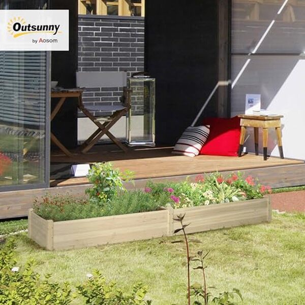 Découvrez l'efficacité et le design du carré potager en sapin d'Outsunny pour une expérience de jardinage optimale et stylée.