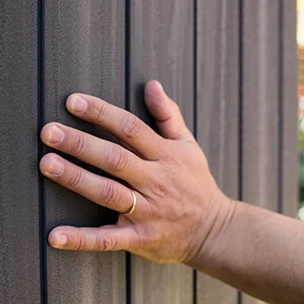 Découvrez notre test approfondi de l'abri de jardin Keter Darwin 46, 2.2 m² : fonctionnalités, installation et avis pour un choix éclairé.