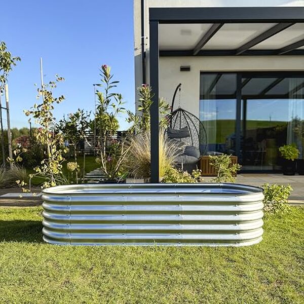 Découvrez notre test complet du potager surélevé en métal Unigardia 6-en-1 : analyse de la durabilité, de l'assemblage, et conseils pour un jardinage optimisé.