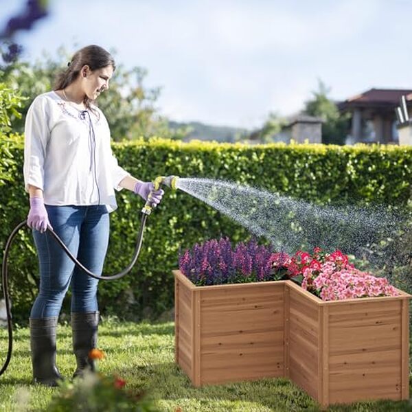 Découvrez notre test complet du carré potager en bois Goplus, une jardinière en L idéale pour embellir votre balcon ou votre jardin tout en optimisant l'espace disponible.