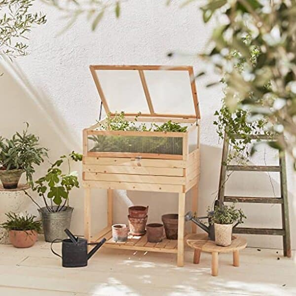 Découvrez notre analyse détaillée du potager en bois Alice's Garden érable 2 en 1. Idéal pour les passionnés de jardinage, alliant fonctionnalité et esthétisme. Un choix parfait pour embellir votre espace extérieur.