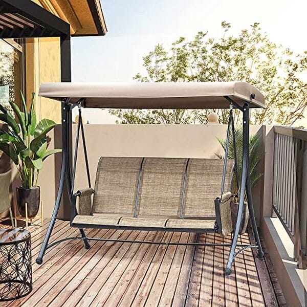 Découvrez notre test complet de la balancelle Outsunny 3 places : confort optimal, rangement pratique et design moderne pour profiter de votre espace extérieur. 