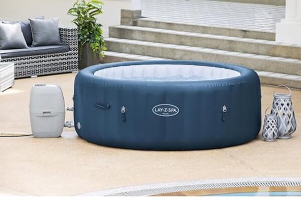 Découvrez notre test complet du spa Bestway LAY-Z-SPA® Milan : caractéristiques, avantages, confort et convivialité pour des moments de relaxation inoubliables en famille.