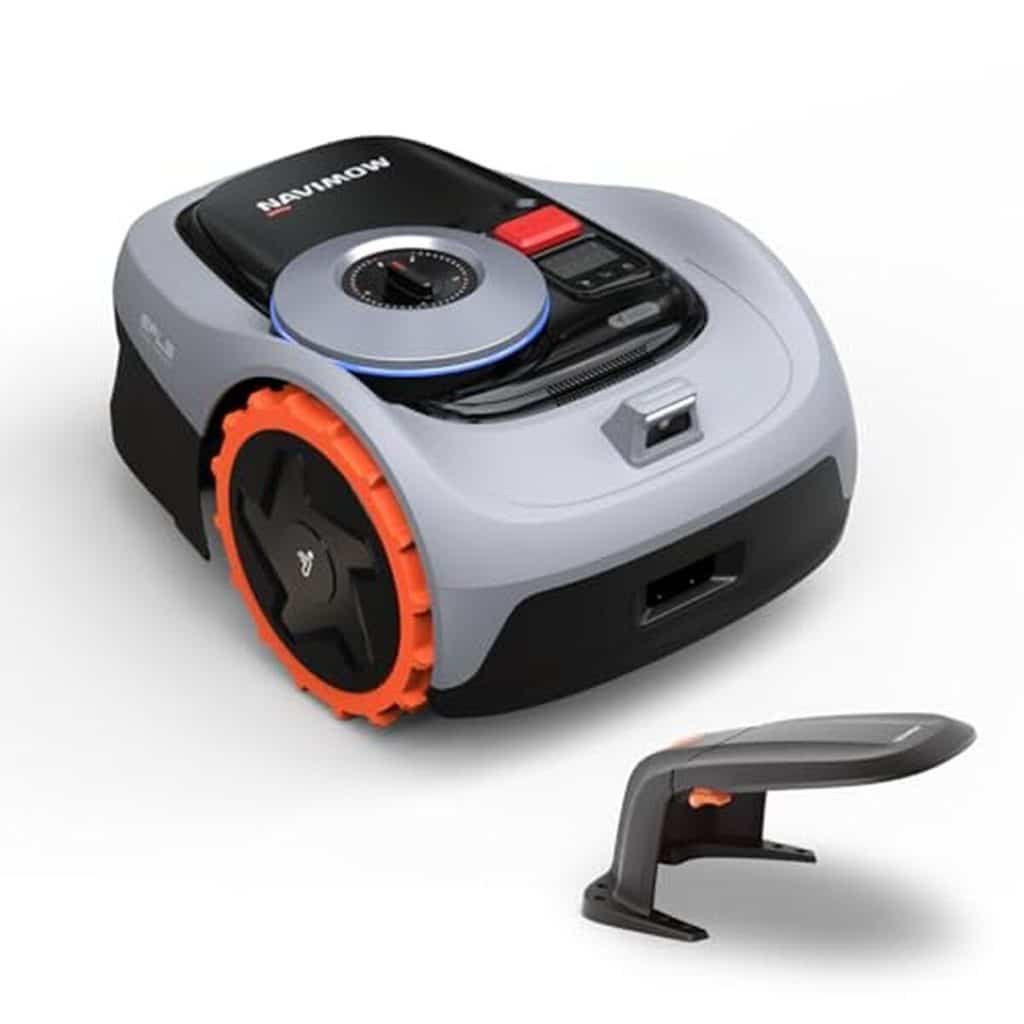 Test du Segway Navimow i105E avec garage S : robot tondeuse intelligent et performant