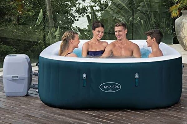 Découvrez notre test détaillé du spa gonflable Lay-Z-Spa Ibiza Airjet : caractéristiques, avantages et performances pour votre relaxation à domicile. 