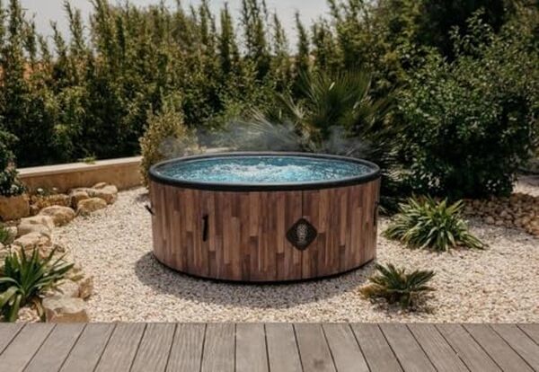 Découvrez notre test complet du spa gonflable Coco Spa Bali : 140 jets de massage, capacité 6 personnes, confort et relaxation garantis pour votre jardin. 
