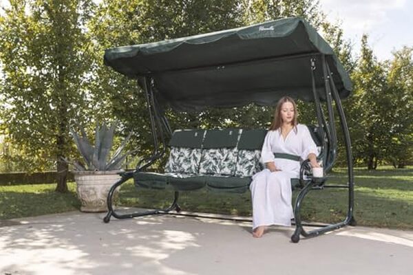 Découvrez notre test détaillé de la balancelle de jardin inclinable Mizar 4 places : caractéristiques, avantages et avis pour bien choisir votre balancelle.
